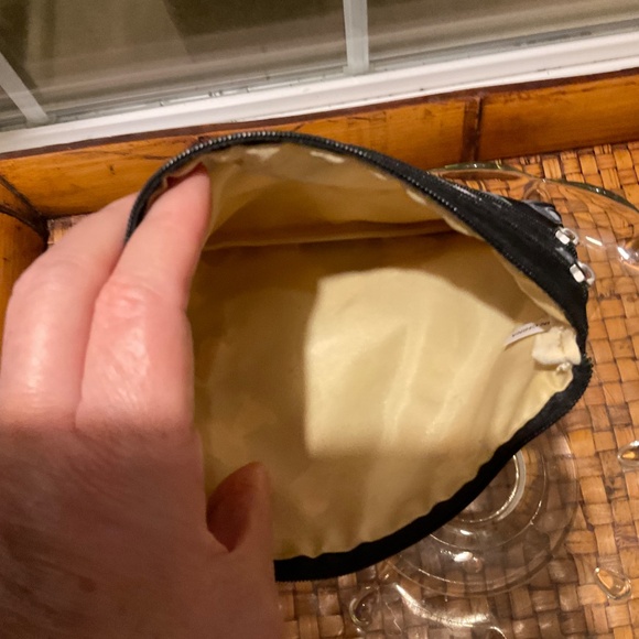 Peanuts Snoopy 3 Zippered Pouch - Picture 4 of 6